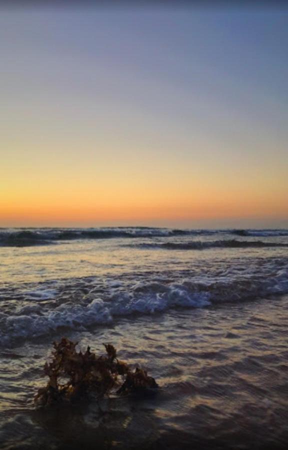 Lovely Two Bedrooms Apartment Tangier Bagian luar foto